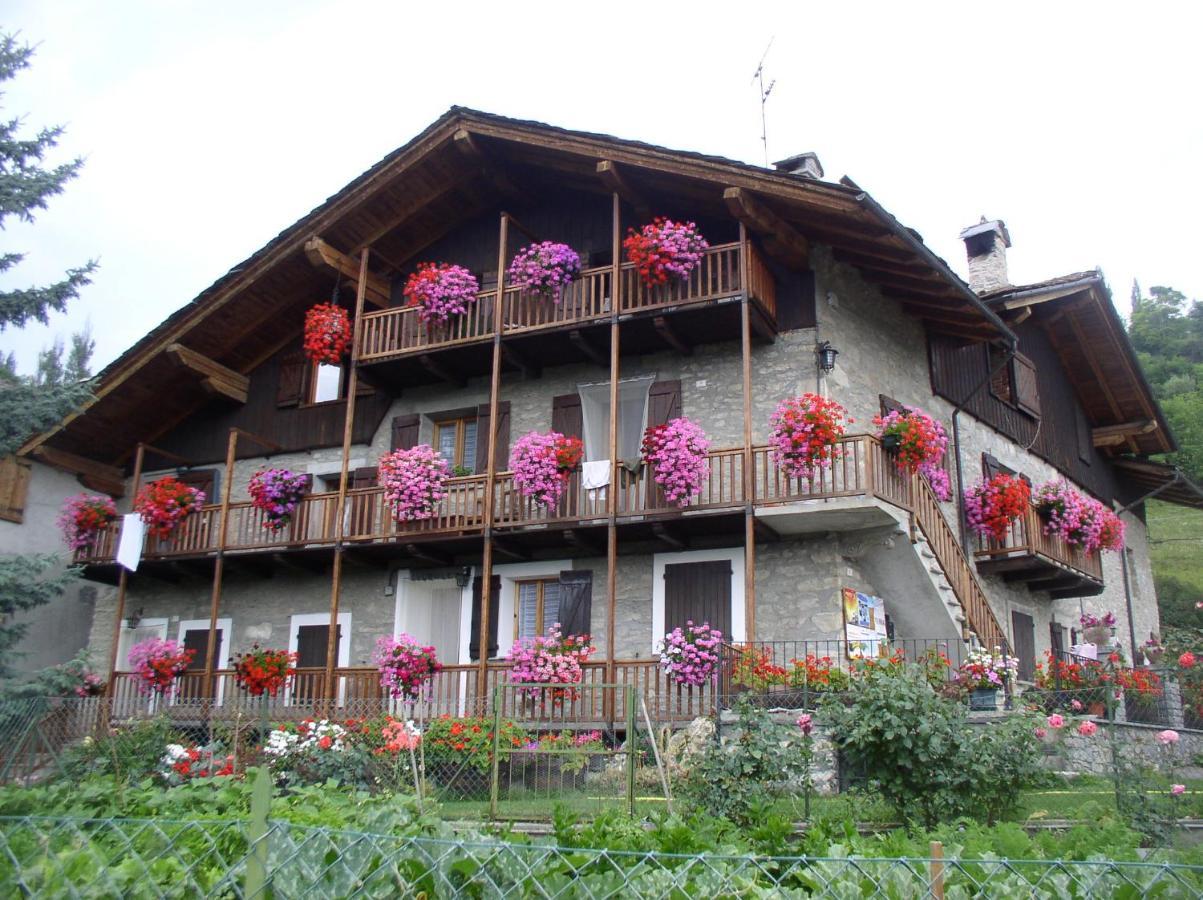 B&B Lo Van - Camere Al Verde Villaggio Di Rumiod Saint-Pierre Dış mekan fotoğraf